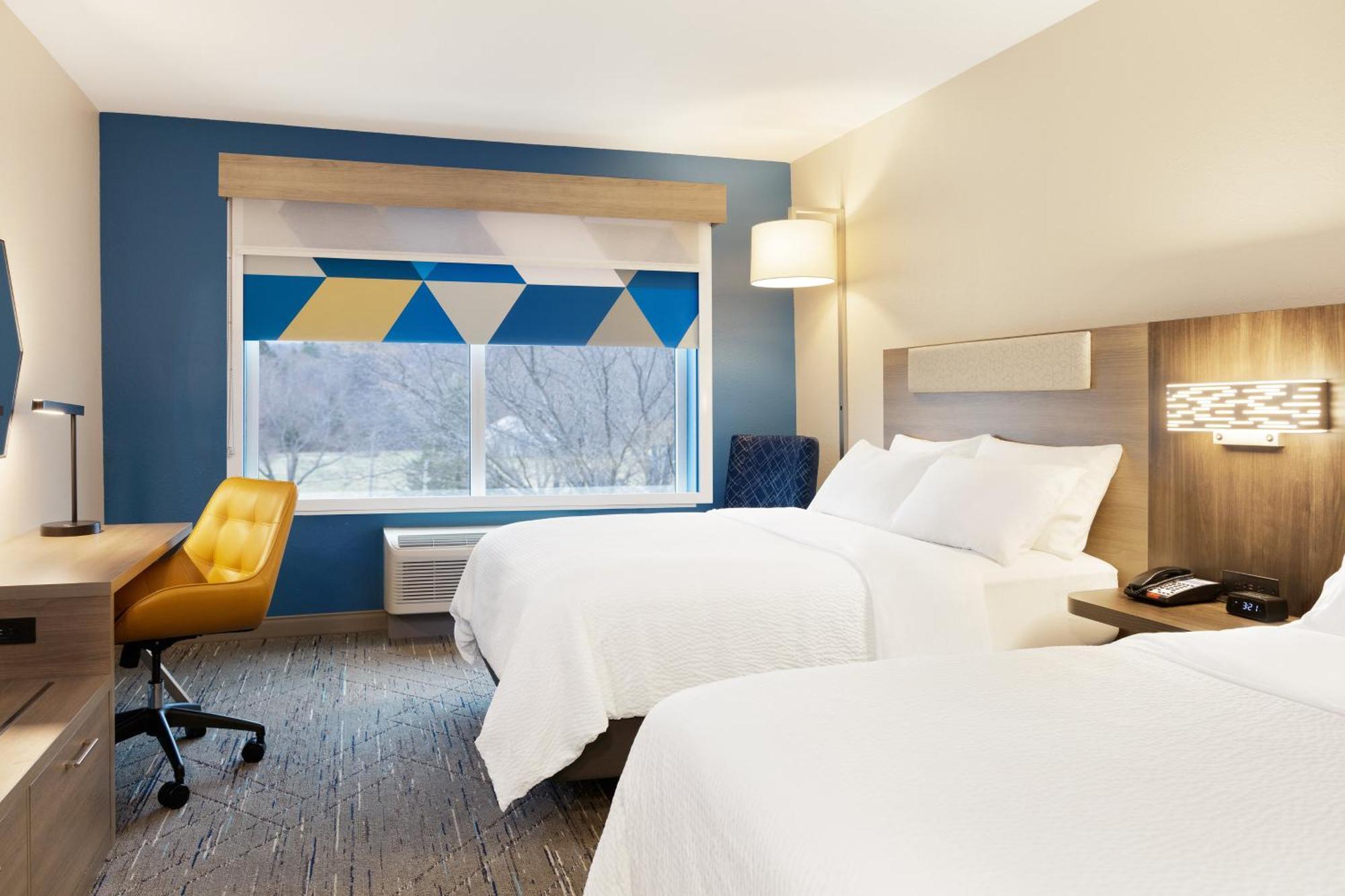 Holiday Inn Express Dallas Market Center By Ihg Екстериор снимка